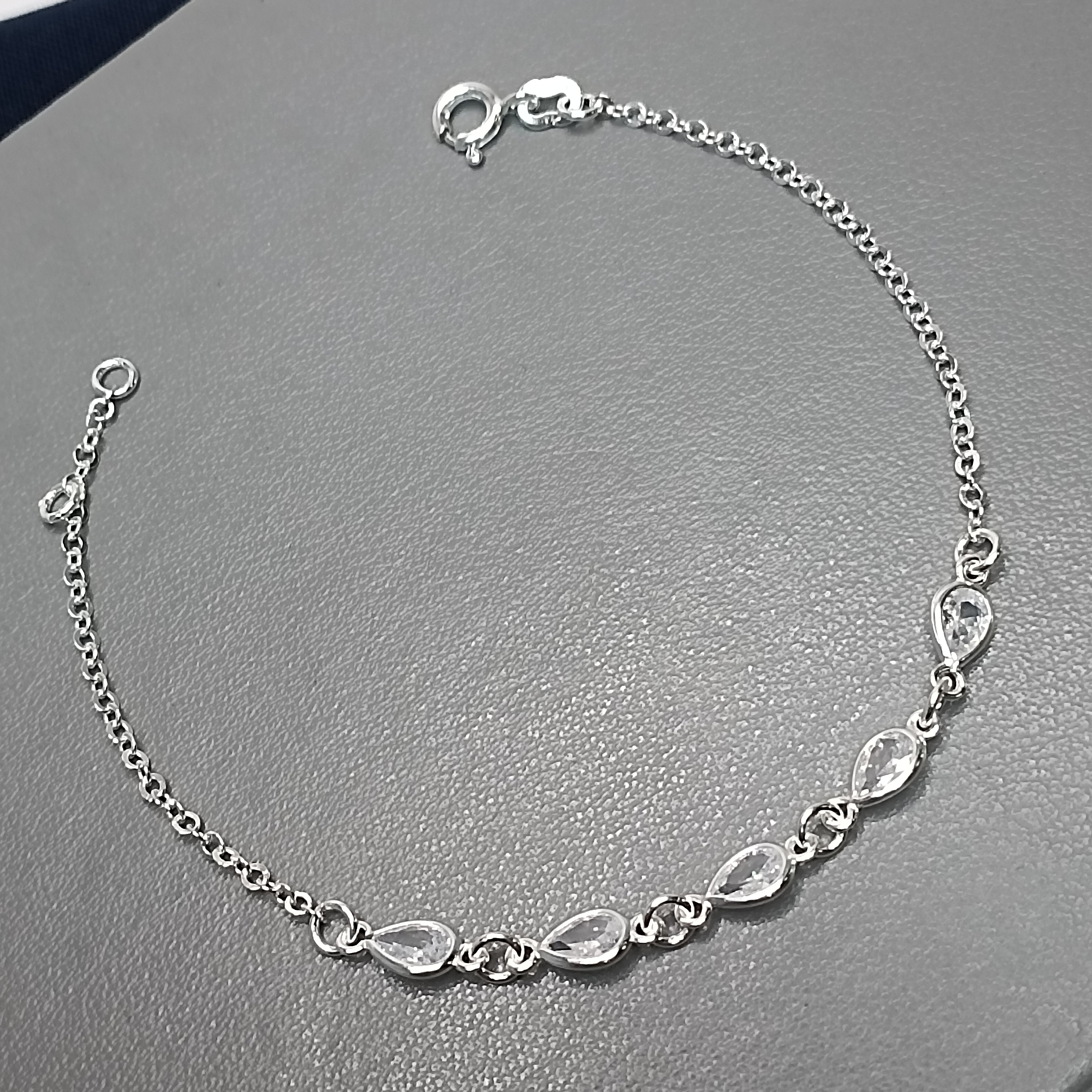 Pulseira 5 Zirconias Gota Meio #PU-51