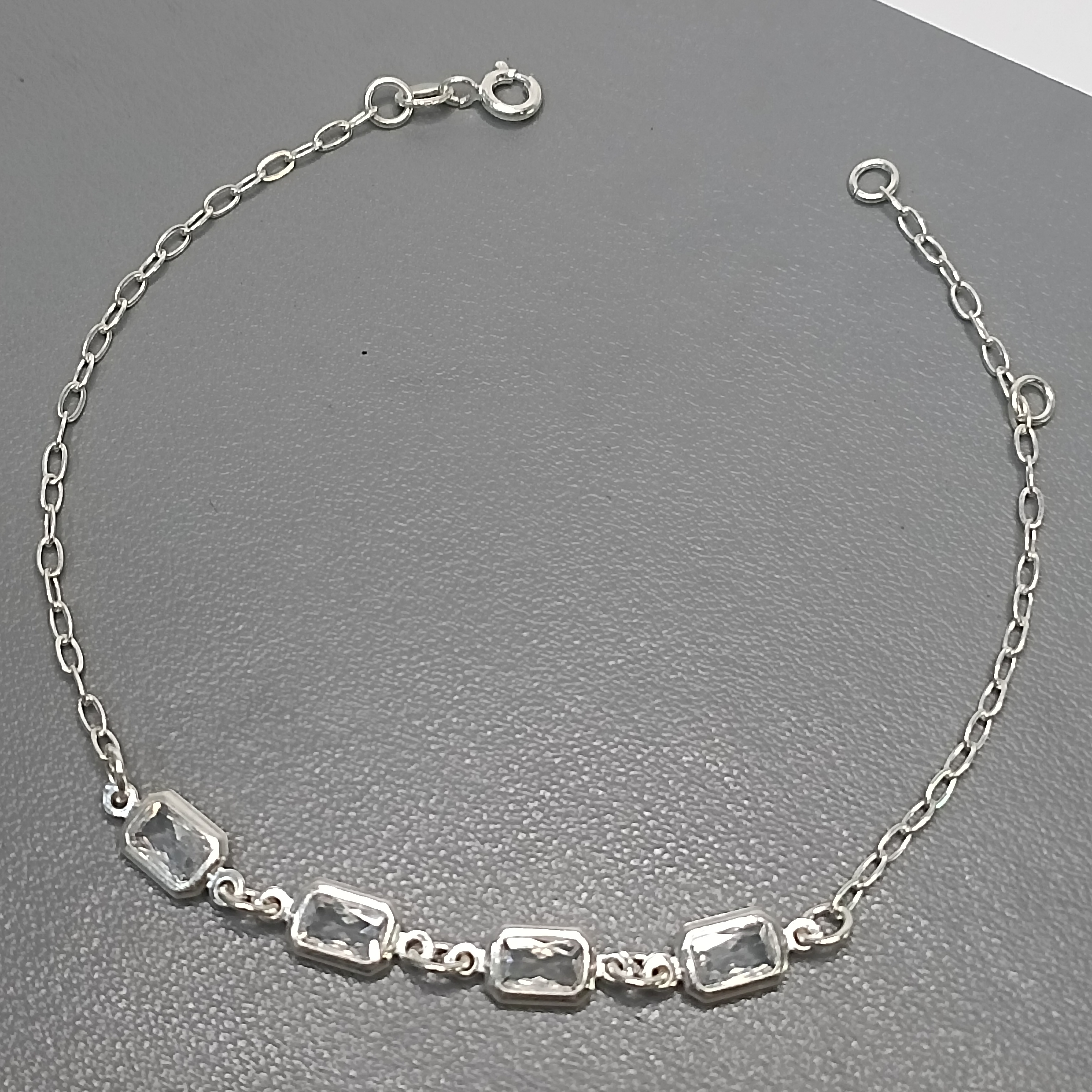 Pulseira 4 Zirconia Baguete Grande Meio #PU-45