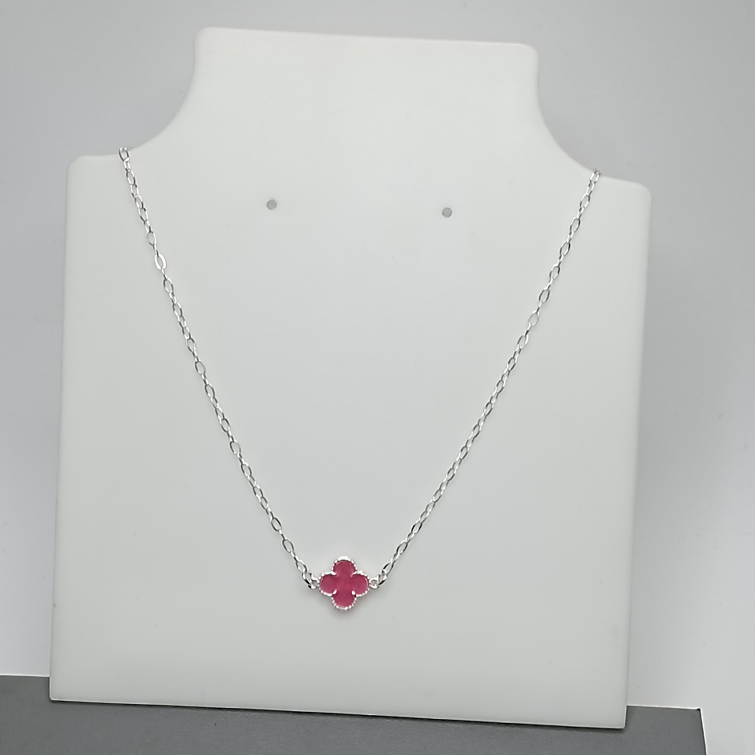 Gargantilha Trevo Rosa Liso Meio 45cm #MD