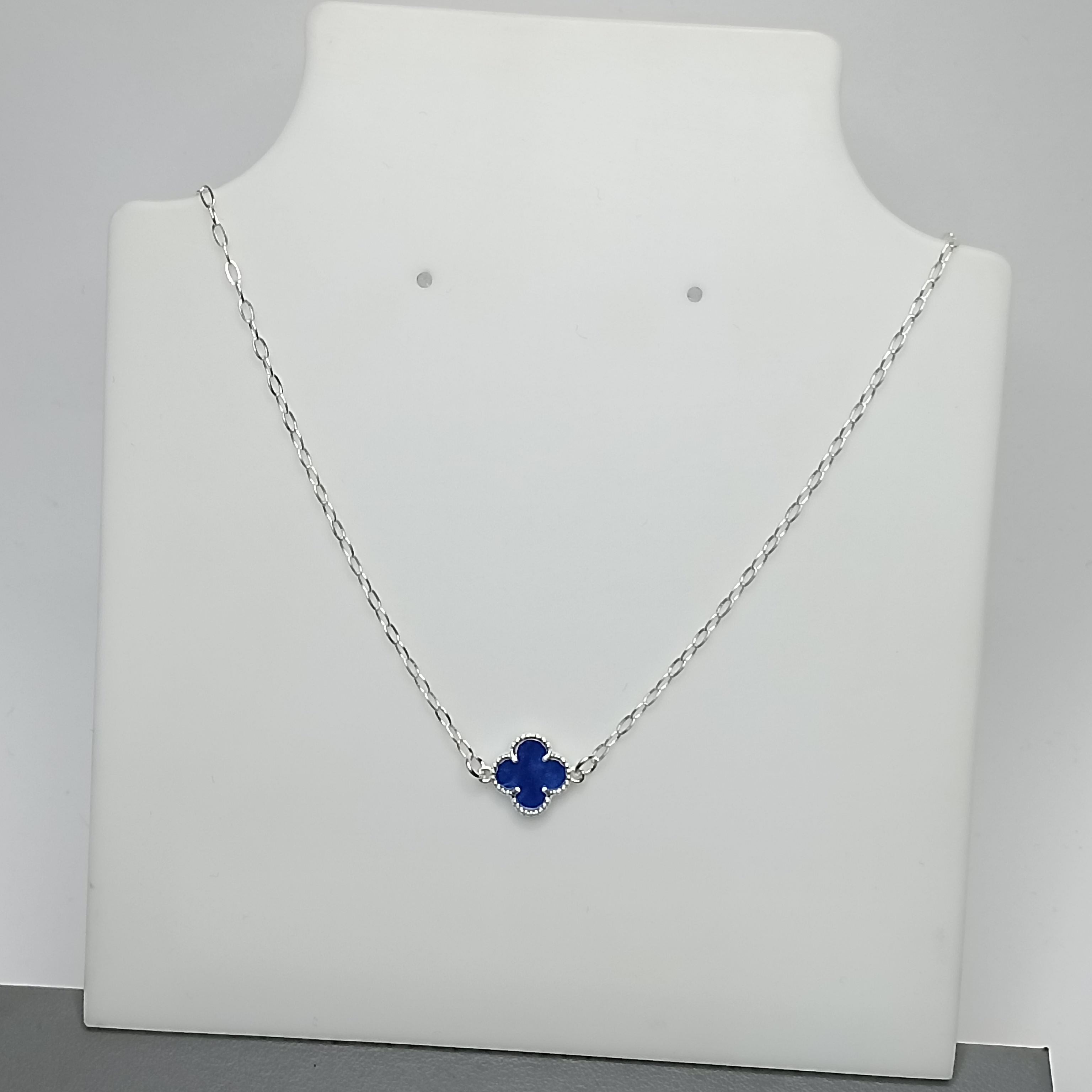 Gargantilha Trevo Azul Royal Liso Meio 45cm #MD