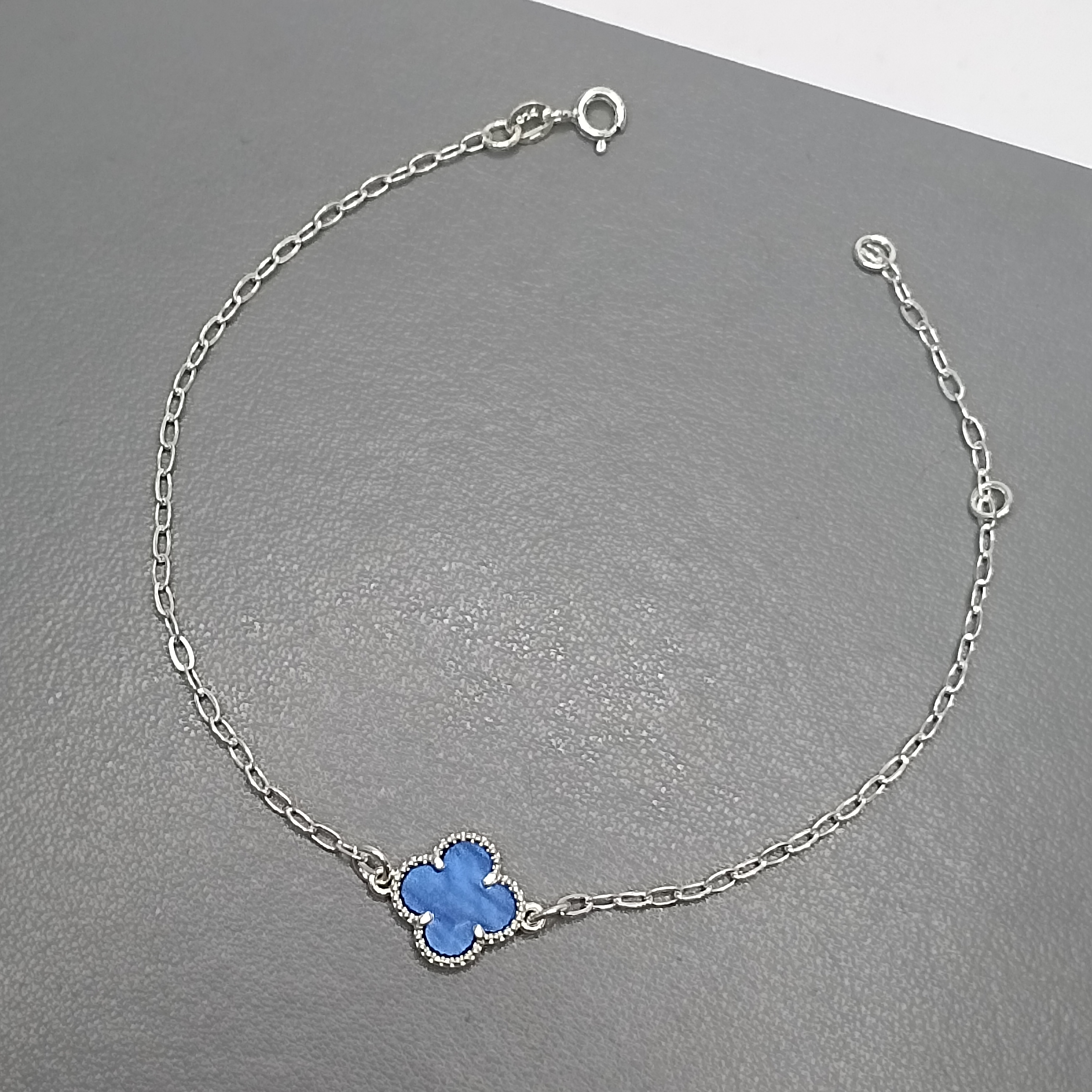 Pulseira Trevo Azul Royal Liso Meio #MD