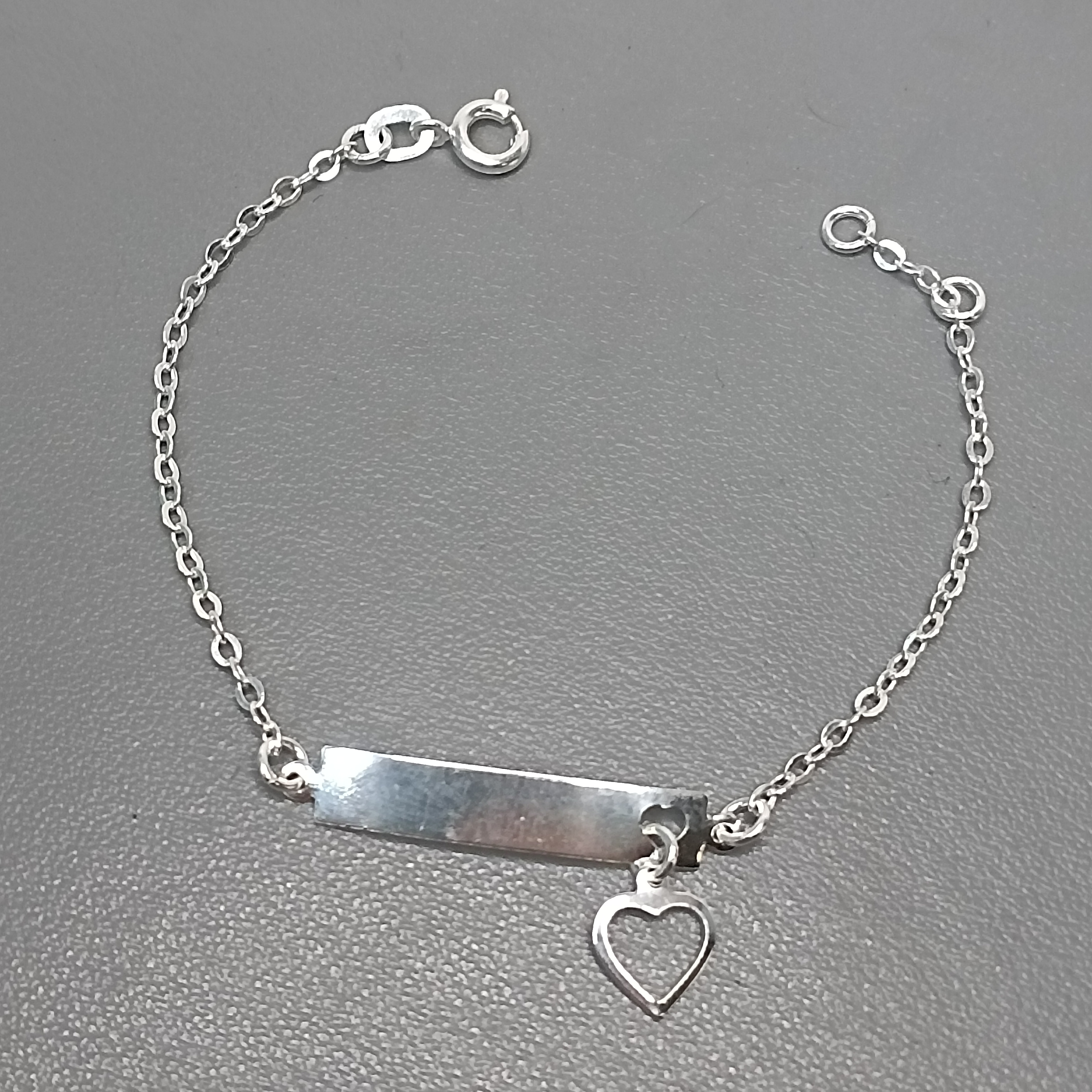 Pulseira Infantil Chapinha Coração Vazado Com Coração Vazado Pendente