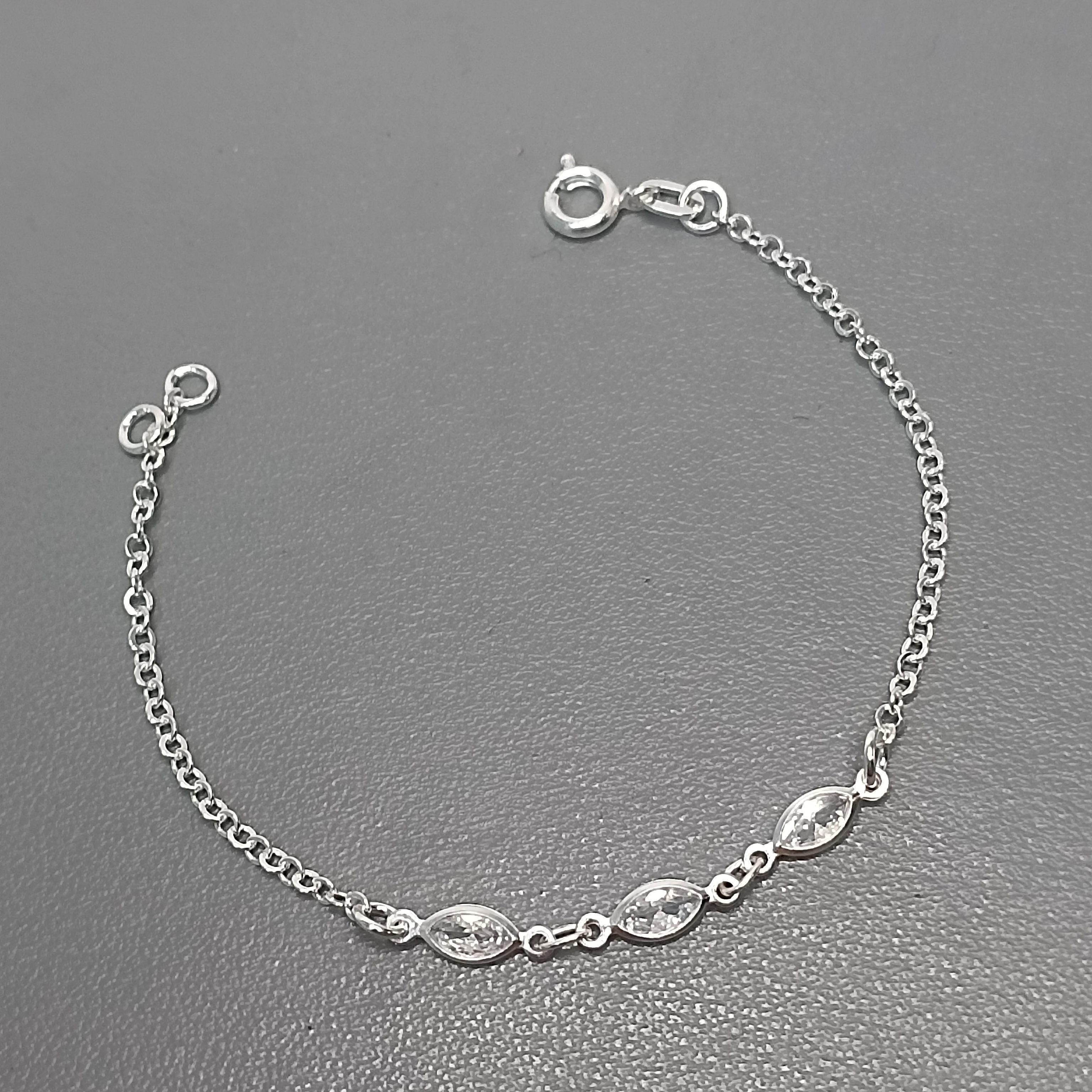 Pulseira Infantil 3 Zirconia Navete Meio