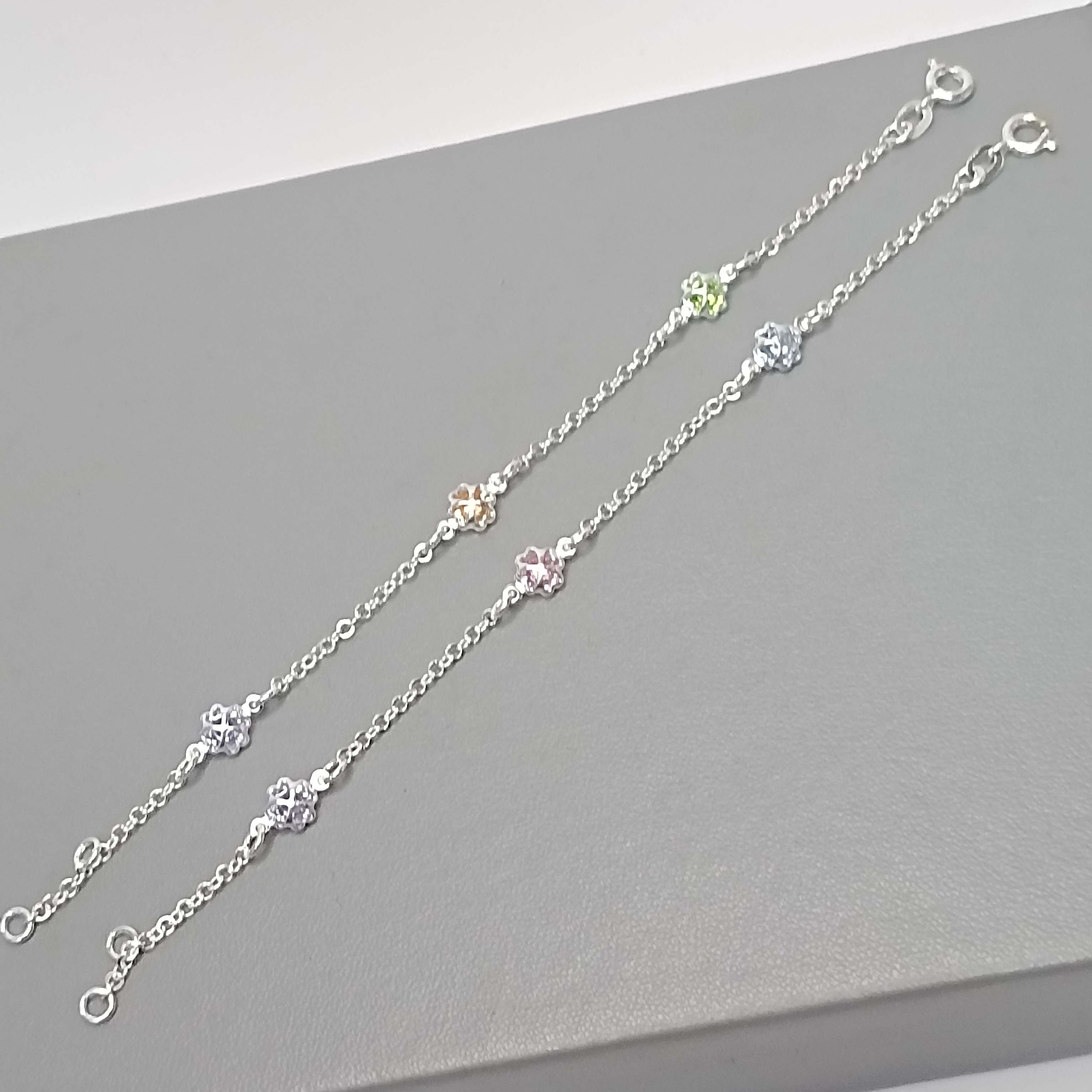 Pulseira Infantil 3 Zirconia Trevo Color Fio #PUI-18