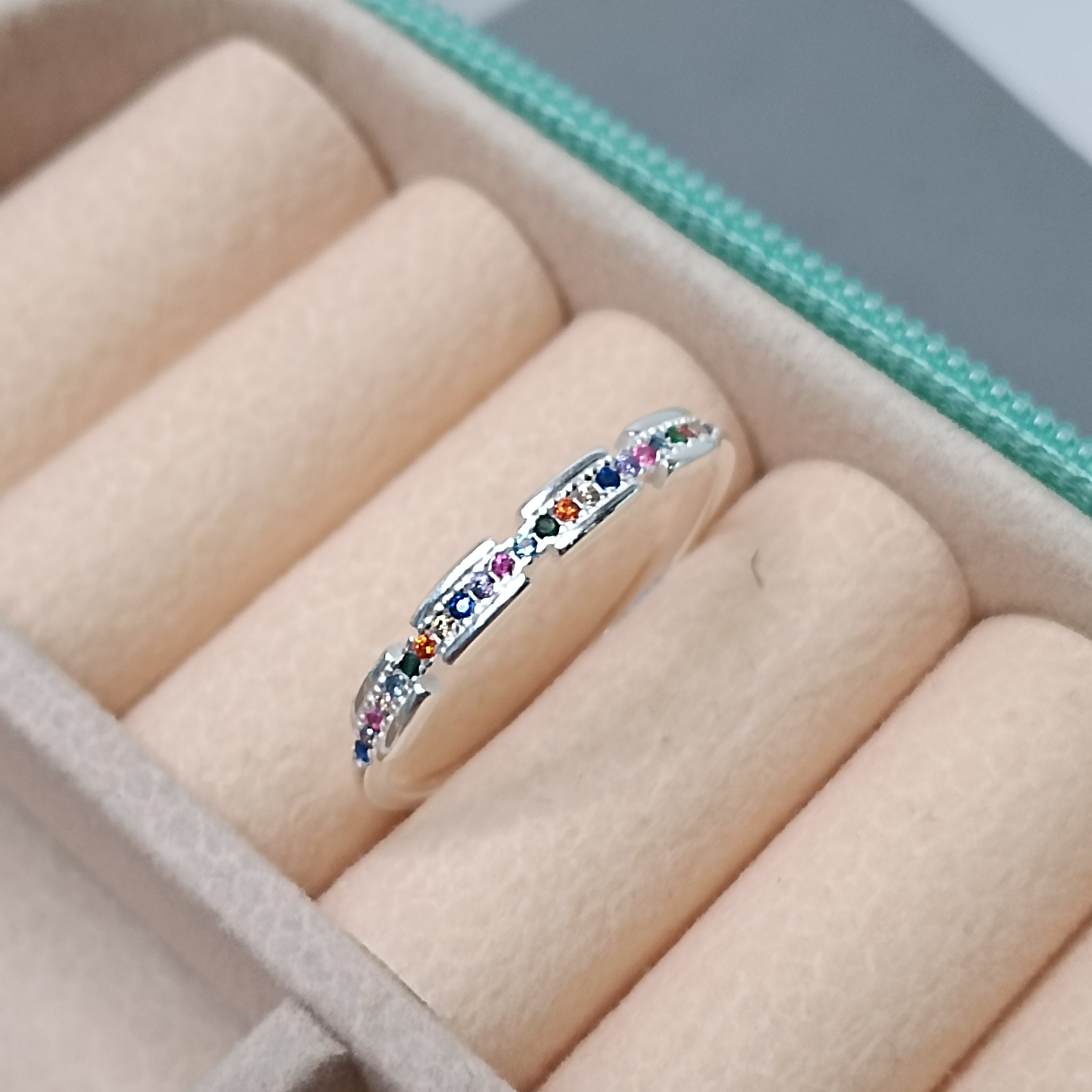 Meia Aliança 4 Retangulos Com Zirconias Color #ANI-53 (Ref:2289)