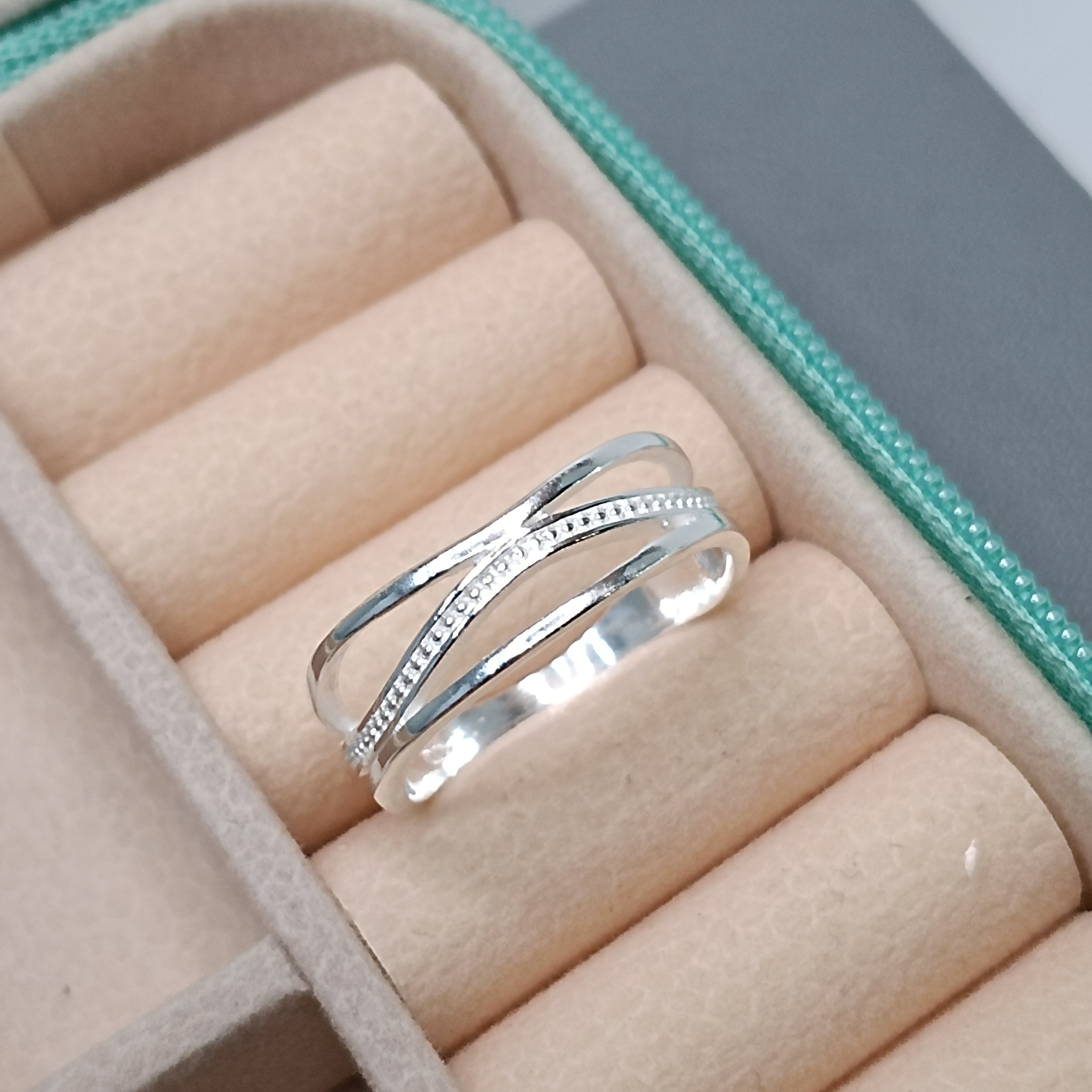 Anel Onda 3 Fios Vazados Com Fio Meio Trabalhado #AN2-40 (Ref:2180)