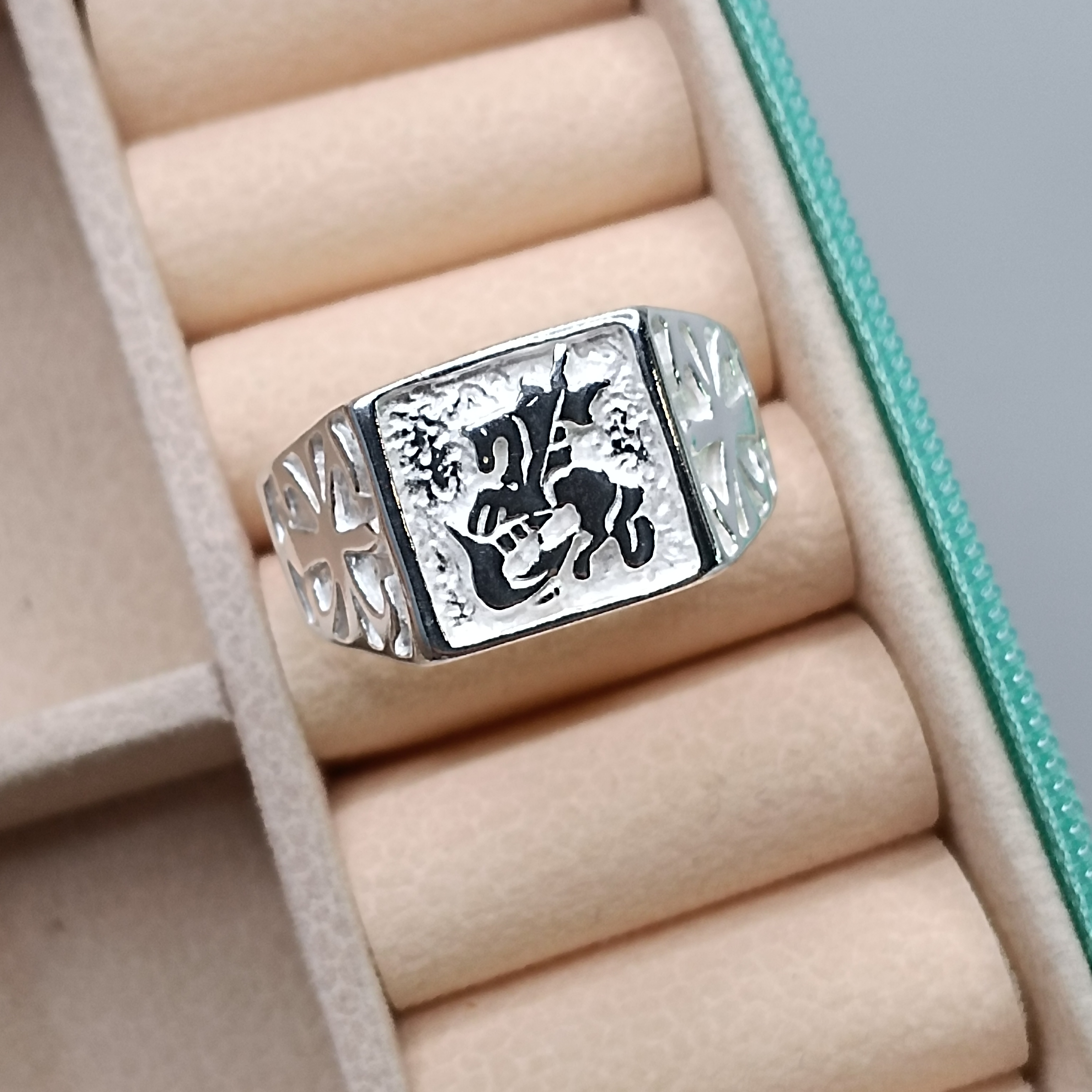 Anel São Jorge Quadrado Lateral Trabalhada #AN3-36 (Ref:1593)