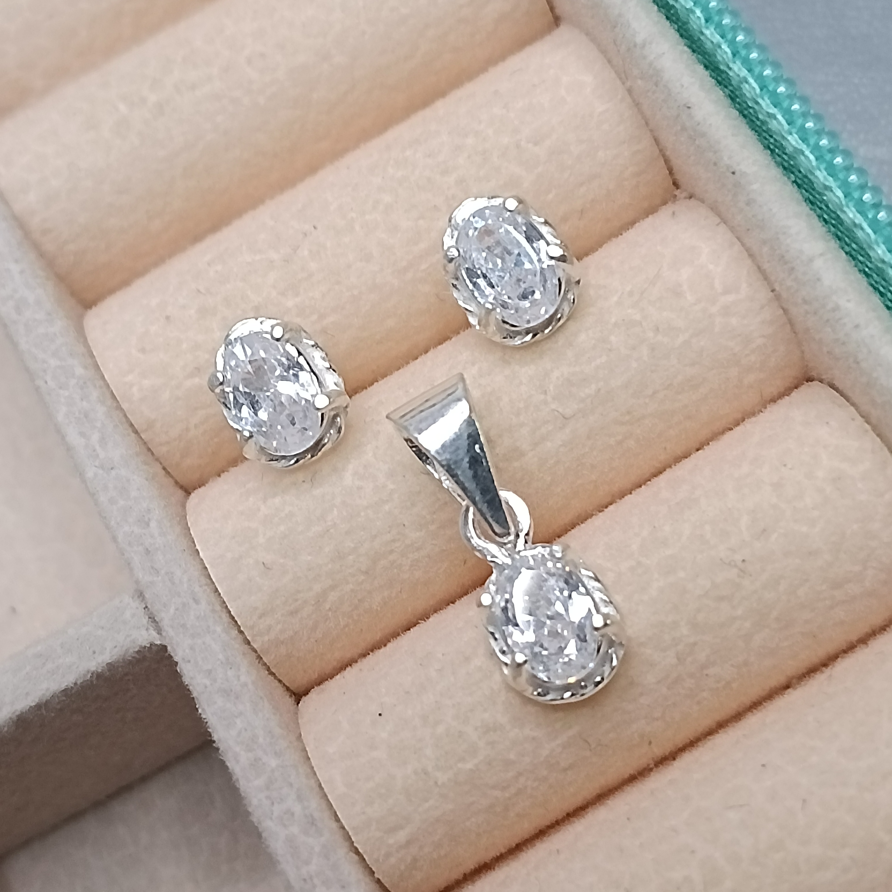 Conjunto Zircônia Oval CXA 6mm