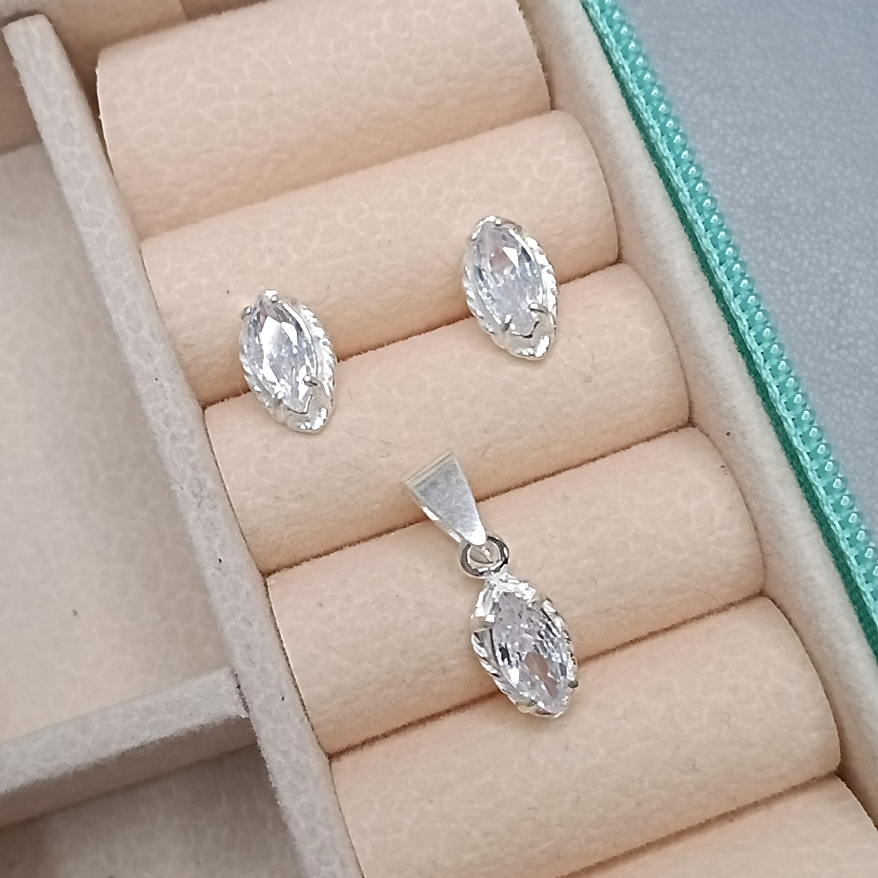 Conjunto Zirconia Navete CXA 8mm #MD-CJ38