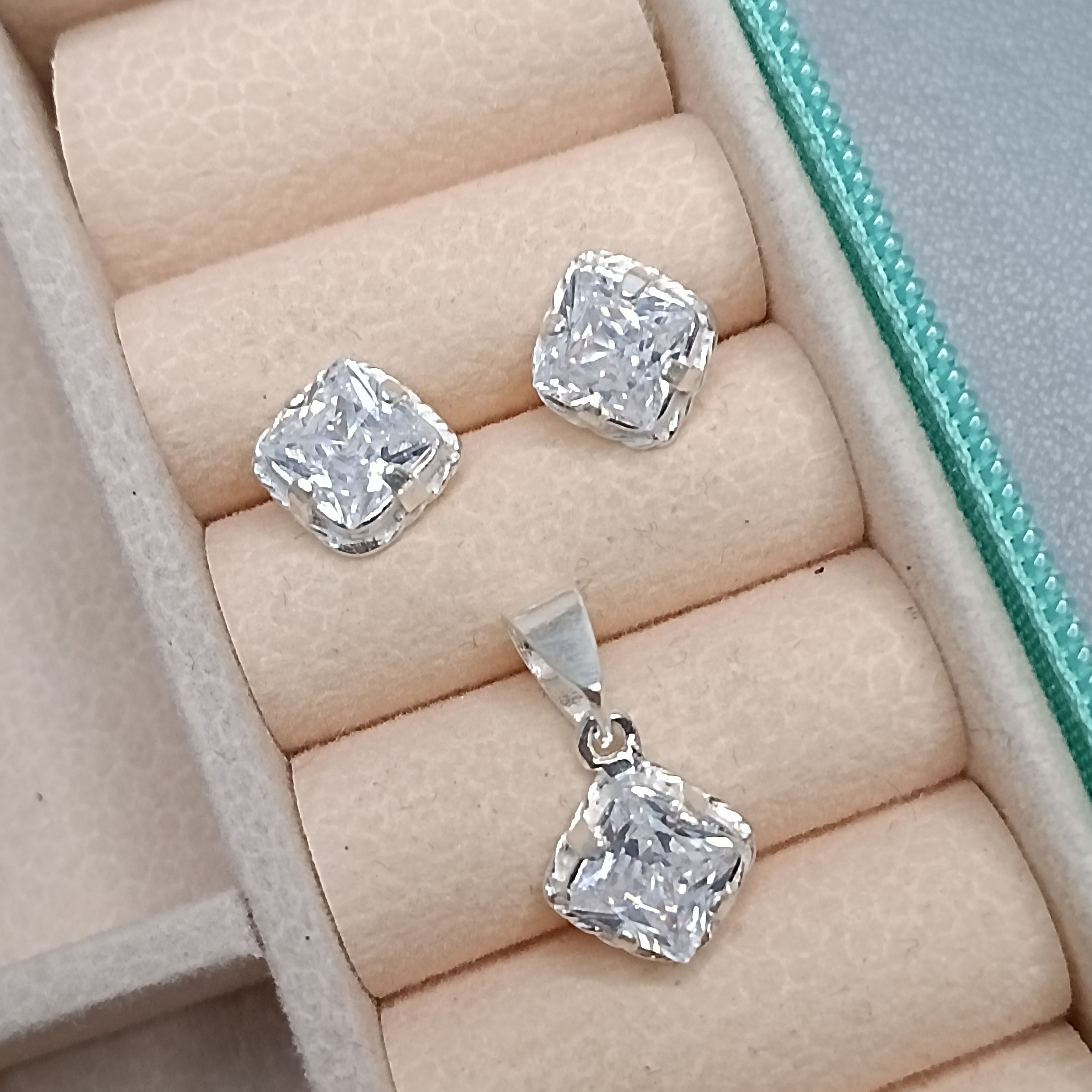 Conjunto Zirconia Quadrada CXA 6mm #MD-CJ36