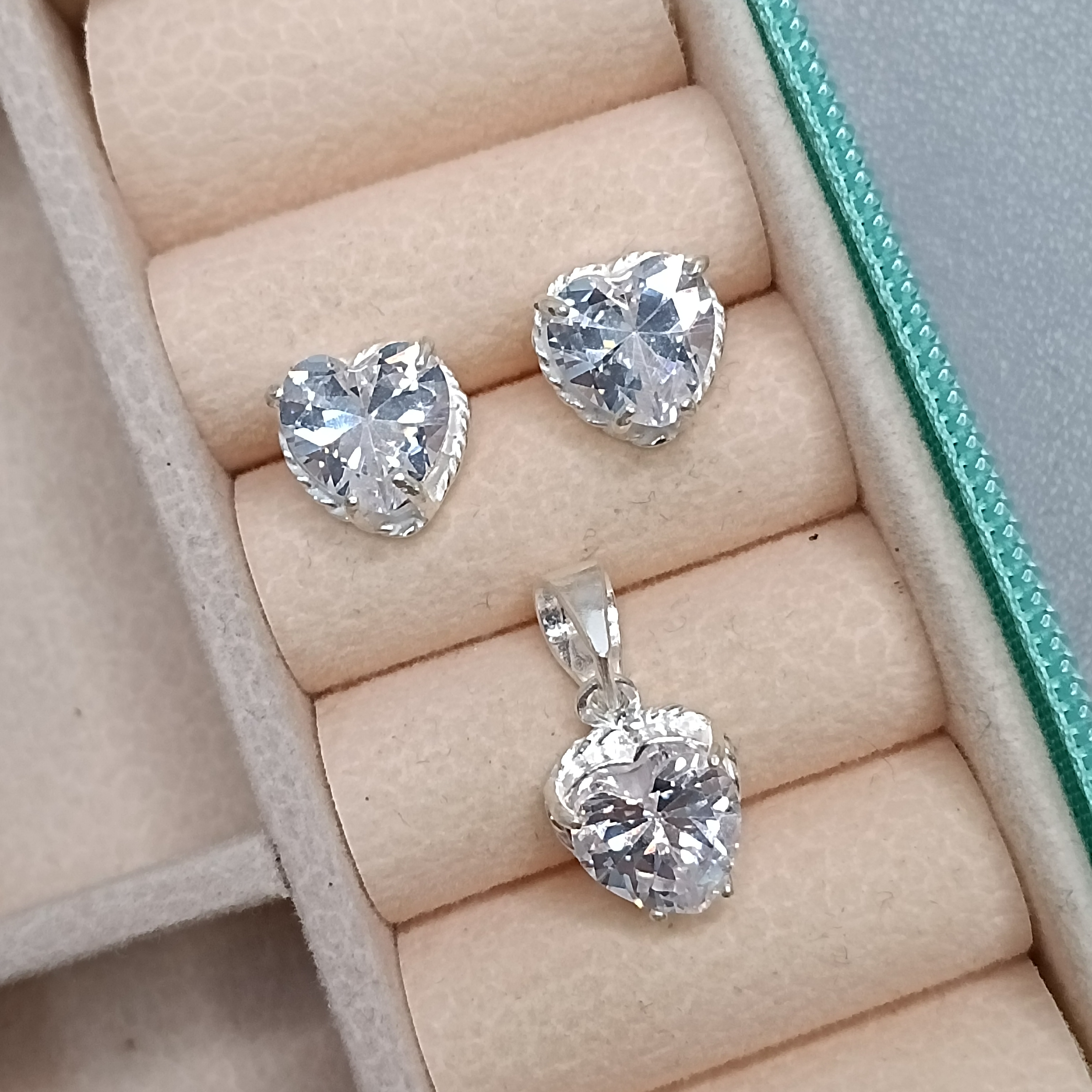 Conjunto Zirconia Coração CXA 8mm #MD-CJ31