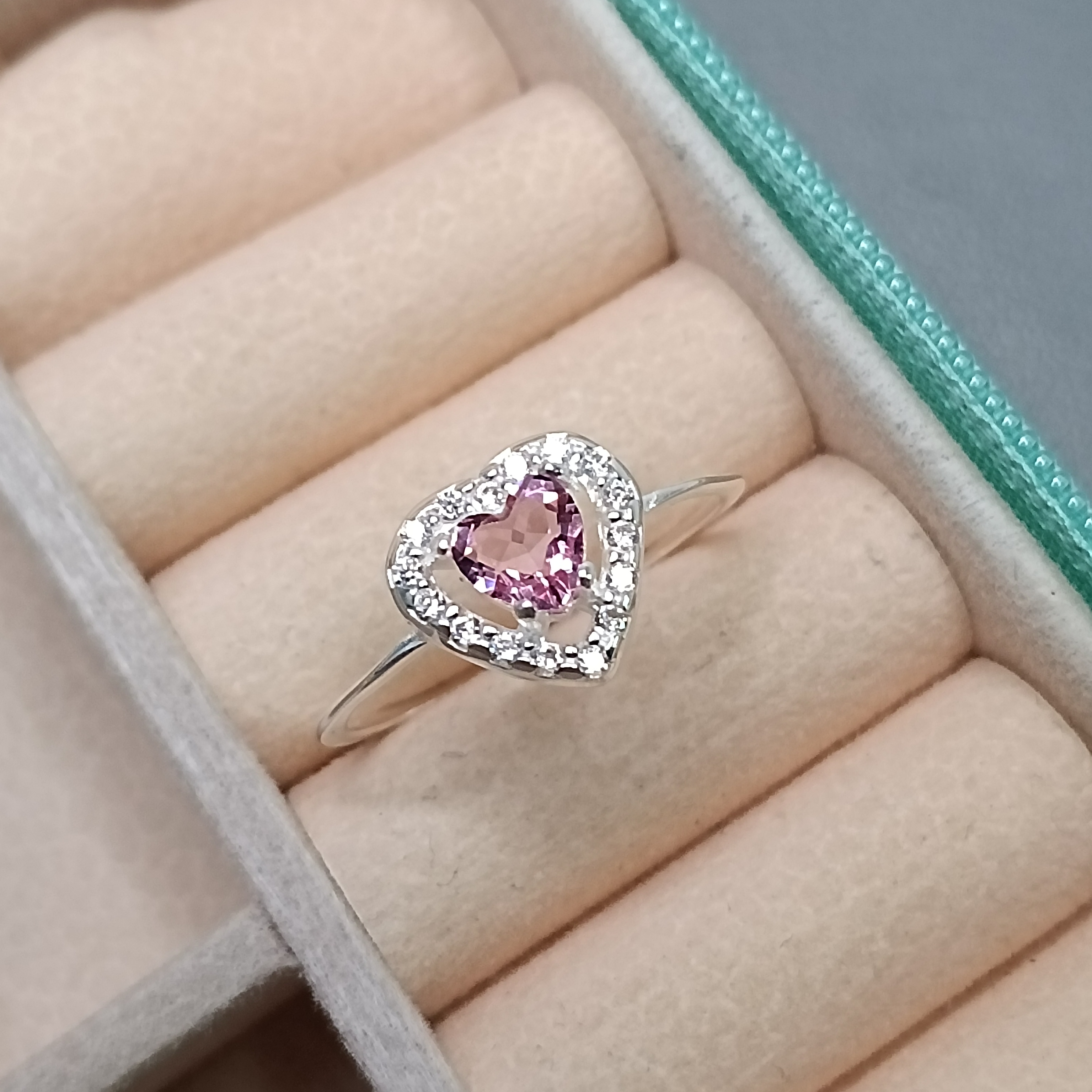 Anel Zirconia Coração Rosa Claro Borda Cravejada #AN1-63