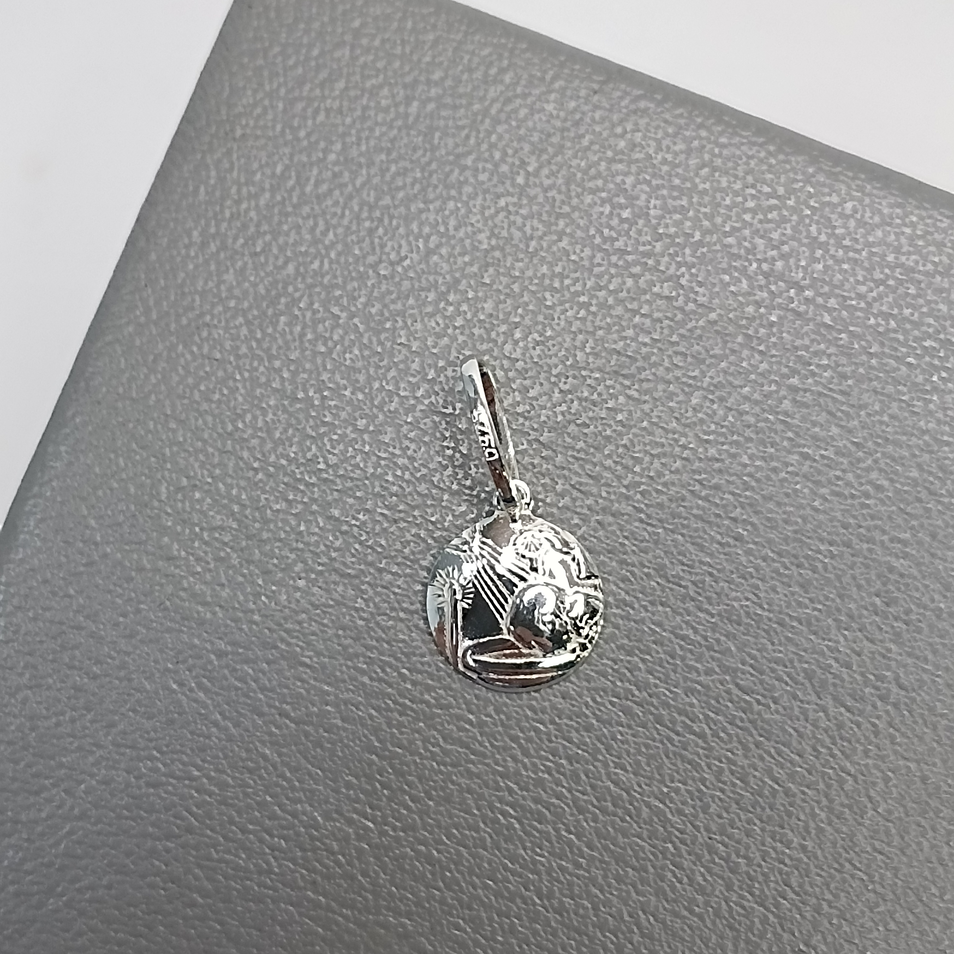Pingente Medalha Redonda De Batismo 1cm